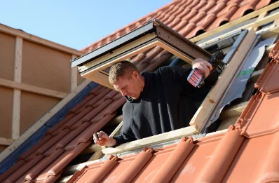 Pose de fenêtres de toit Velux à Sainte-Christie